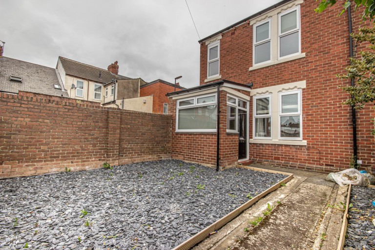 View Full Details for West Avenue, Forest Hall, Newcastle upon Tyne, Tyne and Wear, NE12