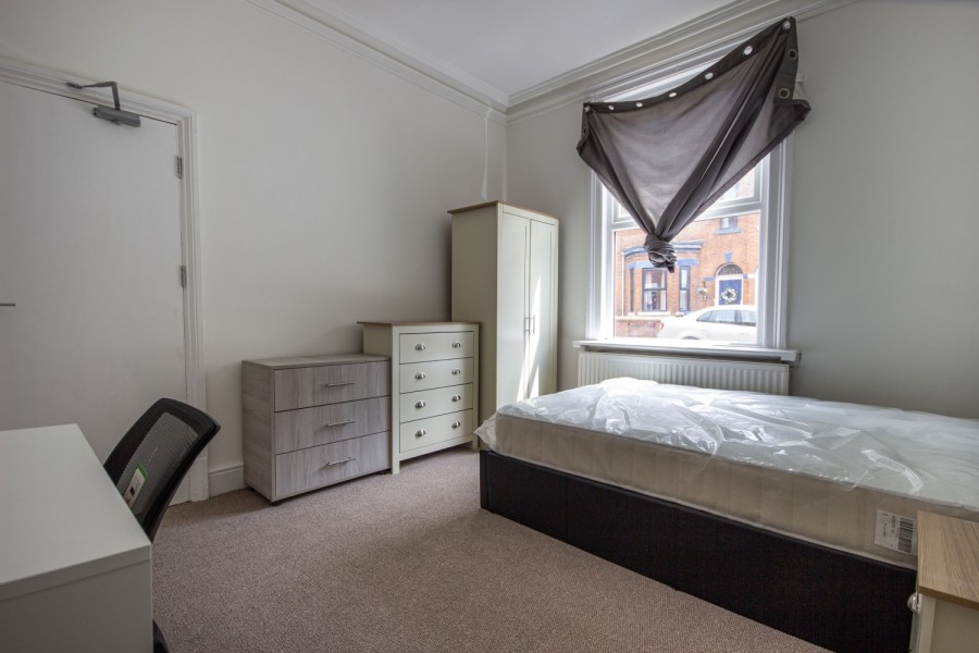 Images for Rm 1 Fairfield Road, Droylsden, Manchester, M43