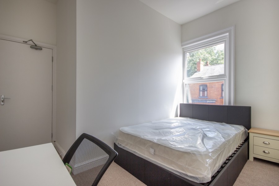 Images for Rm 4 Fairfield Road, Droylsden, Manchester, M43
