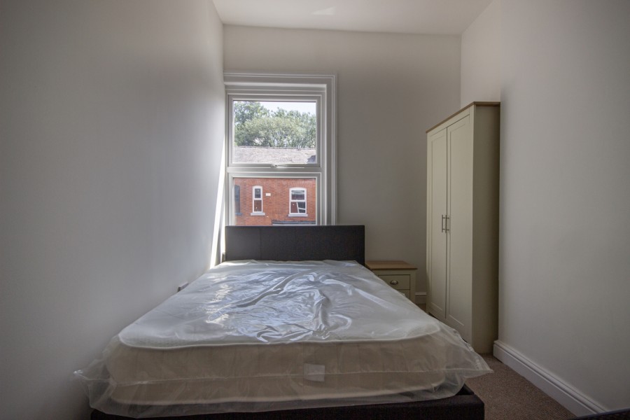 Images for Rm 4 Fairfield Road, Droylsden, Manchester, M43