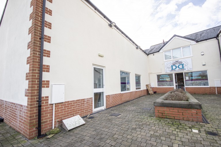 View Full Details for 1 Newbiggin Lane, Newcastle upon Tyne, NE5