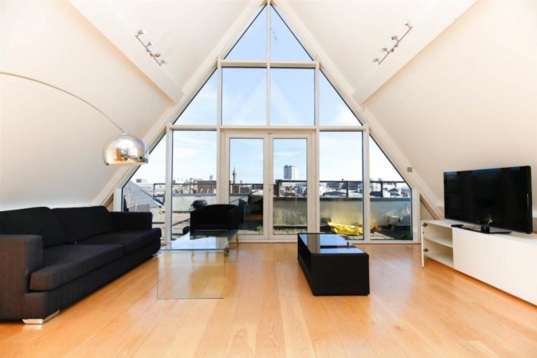 View Full Details for Apartment 4c Murton House, 74 Grainger Street, Newcastle upon Tyne