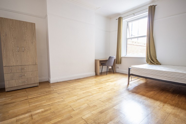 View Full Details for Room 1, Brighton Grove, Newcastle upon Tyne, Tyne and Wear, NE4